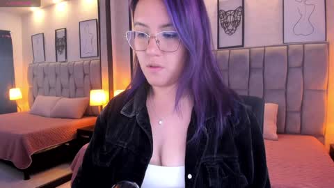 Emily online show from 01/28/25, 07:11