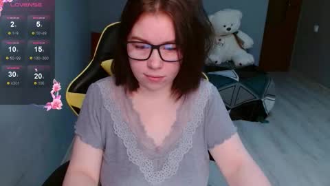 Snapshot of emily_amorre chatting on 10/24/25, 10:17 Emily 3 online show from 10/24/25, 10:17