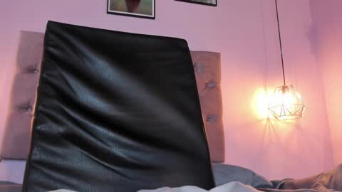 Snapshot of emily_ariaszc chatting on 01/10/25, 11:29 Emily online show from 01/10/25, 11:29