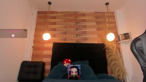 emily_brown04 online show from 10/07/25, 11:29