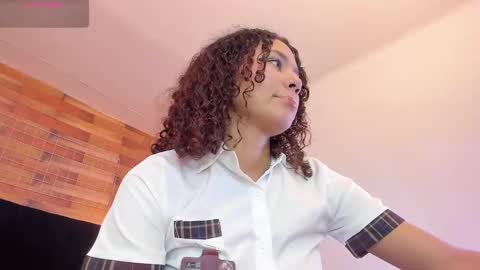 emily_brown04 online show from 11/22/25, 12:04