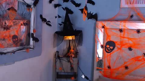 emily_castillo1_ online show from 11/02/25, 03:53