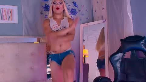 emily_castillo1_ online show from 05/08/26, 06:08