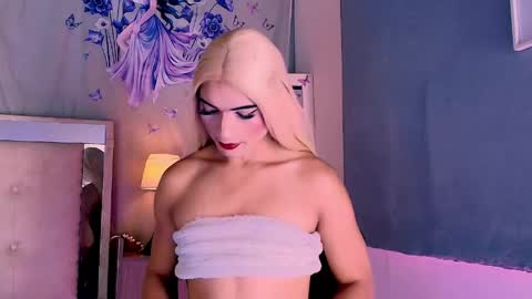 emily_castillo1_ online show from 06/07/26, 05:22