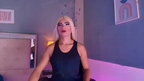 emily_castillo1_ online show from 06/23/26, 05:27