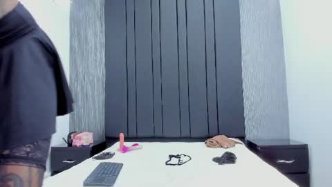 Snapshot of emily_collins69 chatting on 07/22/26, 04:04 Emily online show from 07/22/26, 04:04