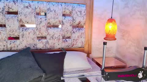 emily_dempsey online show from 04/27/26, 07:34