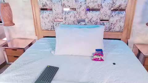 emily_dempsey online show from 06/15/26, 07:16