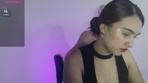 Snapshot of emily_fox_3 chatting on 11/20/25, 06:02 emily fox 3 online show from 11/20/25, 06:02