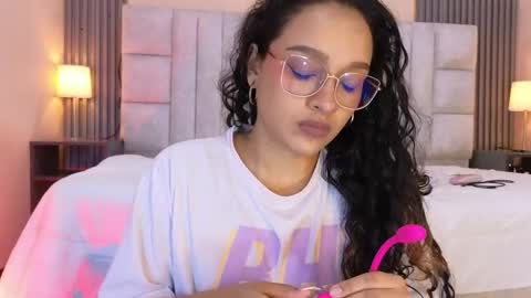 Snapshot of emily_foxyy chatting on 06/07/26, 05:49 Emily online show from 06/07/26, 05:49