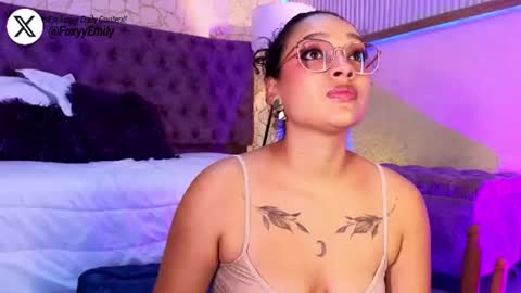 Snapshot of emily_foxyy chatting on 06/15/26, 07:05 Emily online show from 06/15/26, 07:05