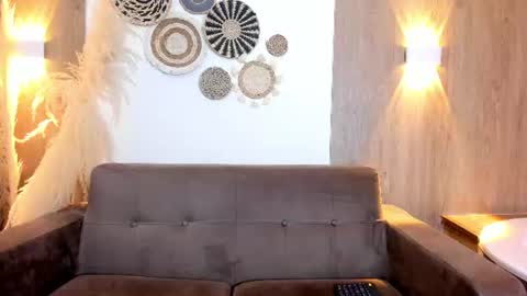 Snapshot of emily_frostt chatting on 06/29/26, 11:43 emily_frostt online show from 06/29/26, 11:43