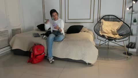 Snapshot of emily_gaviria1 chatting on 05/13/26, 12:13 emily_gaviria1 online show from 05/13/26, 12:13