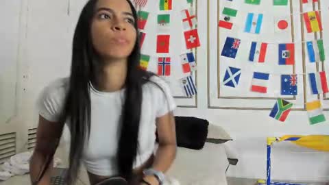 Snapshot of emily_gaviria1 chatting on 07/04/26, 12:22 emily_gaviria1 online show from 07/04/26, 12:22