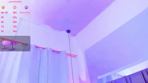 Snapshot of emily_gil1 chatting on 11/01/25, 03:36 Emi online show from 11/01/25, 03:36