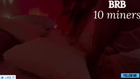 Snapshot of emily_gin chatting on 01/10/26, 09:33 EMILY online show from 01/10/26, 09:33