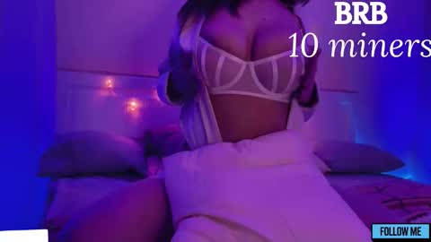 Snapshot of emily_gin chatting on 03/22/26, 02:15 EMILY online show from 03/22/26, 02:15