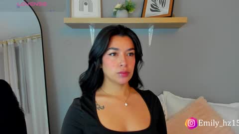Snapshot of emily_haze chatting on 01/12/25, 10:02 Emily online show from 01/12/25, 10:02