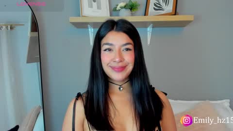 Snapshot of emily_haze chatting on 01/27/25, 10:06 Emily online show from 01/27/25, 10:06