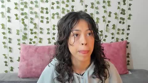 Snapshot of emily_jonessxx chatting on 01/05/26, 06:55 emily online show from 01/05/26, 06:55