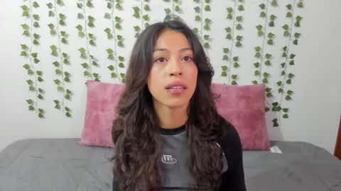 Snapshot of emily_jonessxx chatting on 02/28/26, 03:24 emily online show from 02/28/26, 03:24