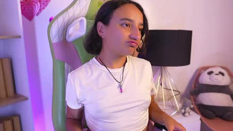 mily online show from 05/22/26, 05:51