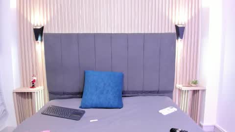 emily_jonhson online show from 01/14/26, 08:47