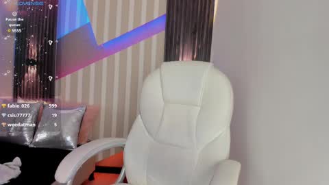 Emily online show from 02/10/25, 09:04