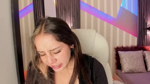 Emily online show from 09/25/25, 02:43