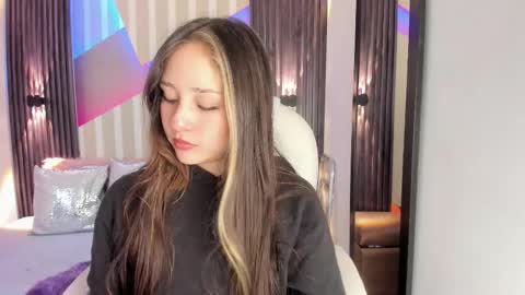 Emily online show from 10/08/25, 02:47