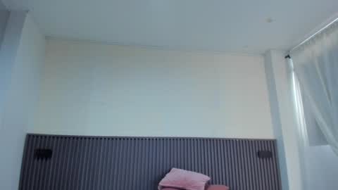 emily leroy. online show from 01/15/25, 06:51