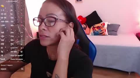 emily leroy. online show from 09/15/25, 02:17