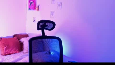 Emily Lindey online show from 04/29/26, 04:38