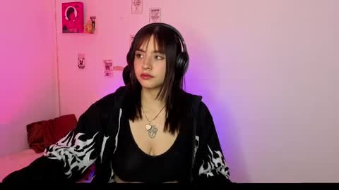 Emily Lindey online show from 04/30/26, 04:41