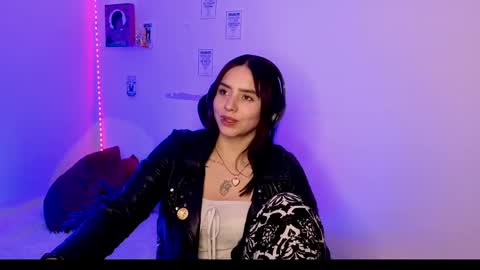 Emily Lindey online show from 05/09/26, 03:56