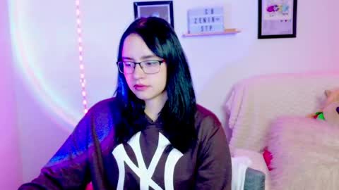 Emily Lindey online show from 06/11/26, 02:22