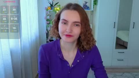 Snapshot of emily_lune chatting on 05/09/26, 02:39 Emily online show from 05/09/26, 02:39