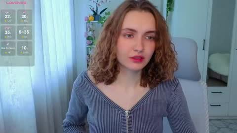 Snapshot of emily_lune chatting on 05/11/26, 02:17 Emily online show from 05/11/26, 02:17