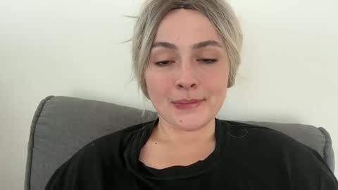 emily_morning_dew online show from 09/17/25, 05:31