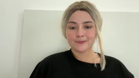 emily_morning_dew online show from 10/12/25, 11:09