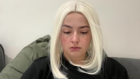 emily_morning_dew online show from 11/09/25, 06:12