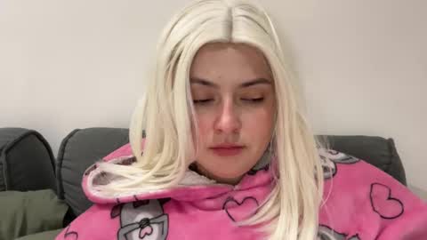 emily_morning_dew online show from 11/25/25, 10:43