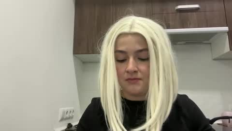 emily_morning_dew online show from 04/15/26, 09:05