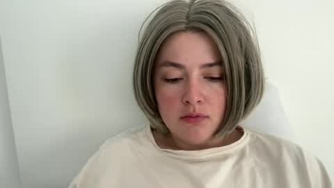 emily_morning_dew online show from 06/26/26, 05:56