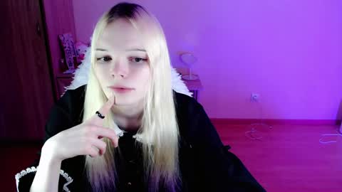 Lia online show from 01/26/25, 09:07