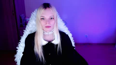 Lia online show from 01/28/25, 04:39