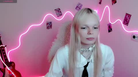 Lia online show from 09/21/25, 07:48