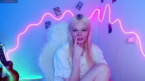 Lia online show from 10/20/25, 06:08