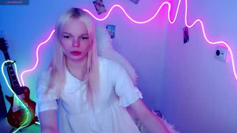 Lia online show from 10/24/25, 09:49