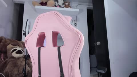 emily_palmeer online show from 12/31/24, 10:26